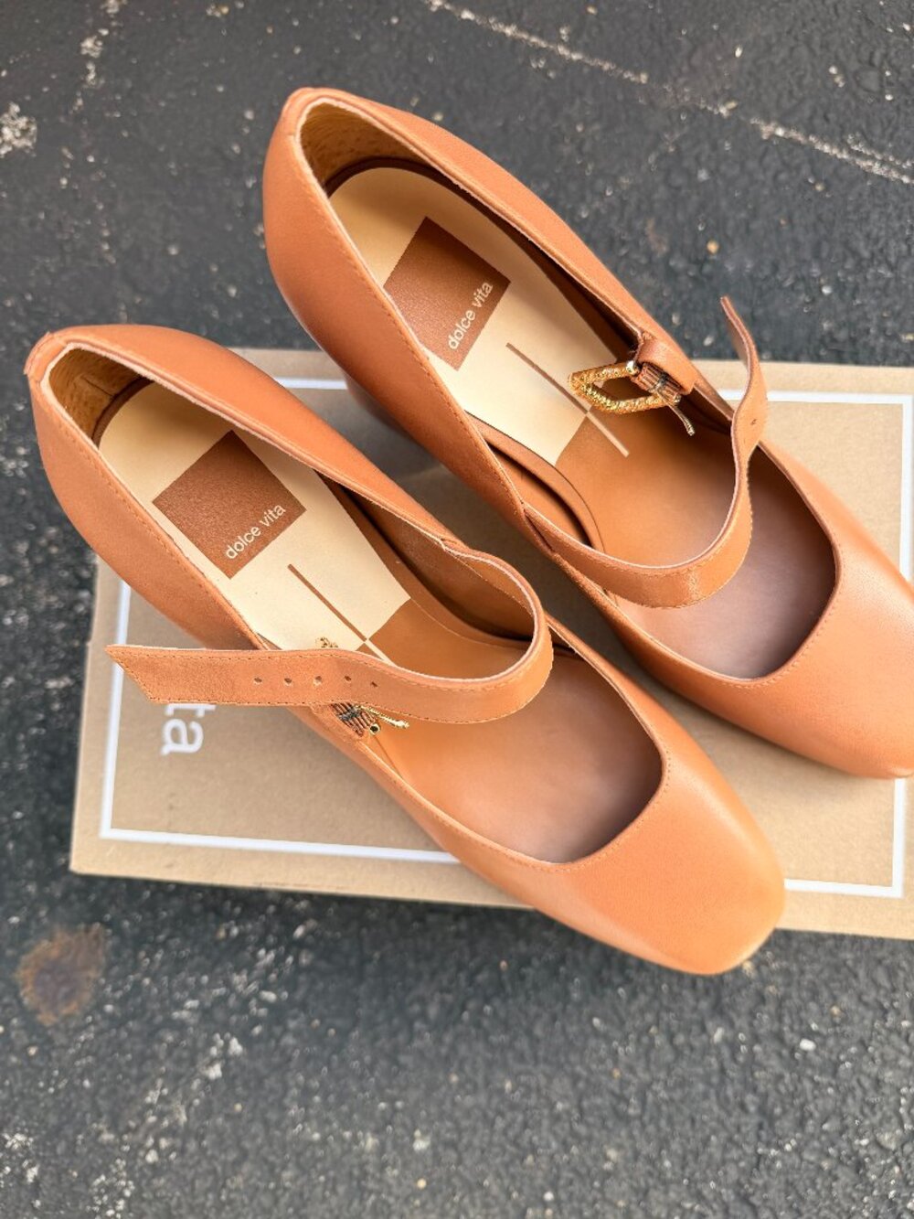 New Dolce Vita Lakota Chunky Heels Caramel Leather Women's Size 9.5